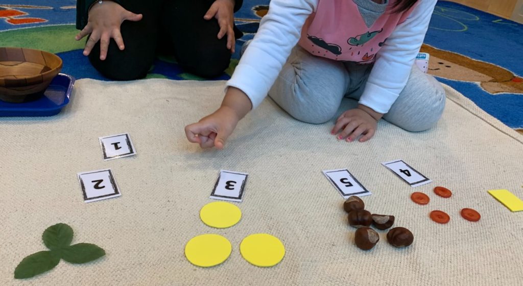 Child-Learning-Numeracy